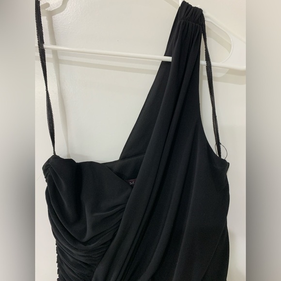 Women’s Evening Black Long Dress, one shoulder strap, size 8, P2P 18”, used once - Picture 5 of 7